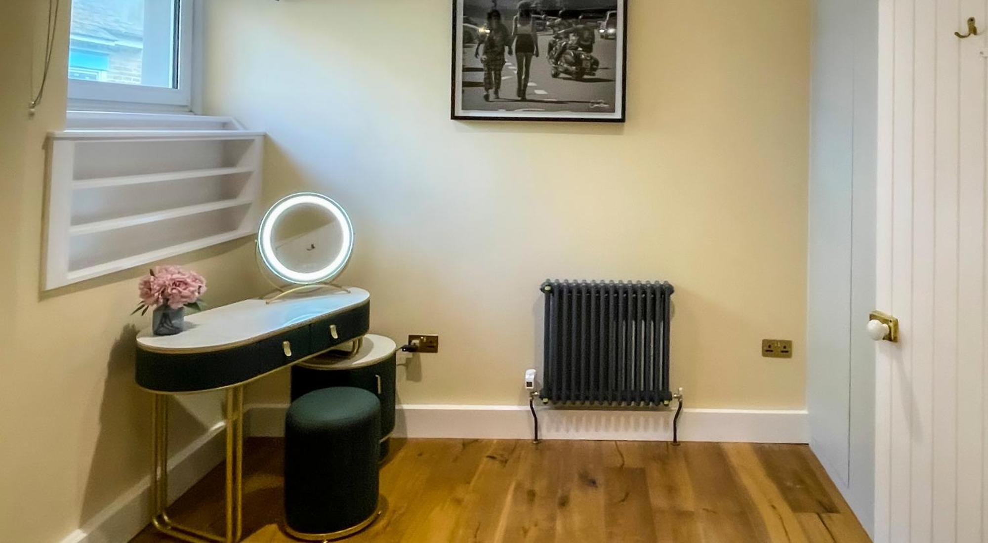 The Coach House - An Exeptional 3 Story House In The Heart Of The Lanes With Secure Private Parking Holiday home