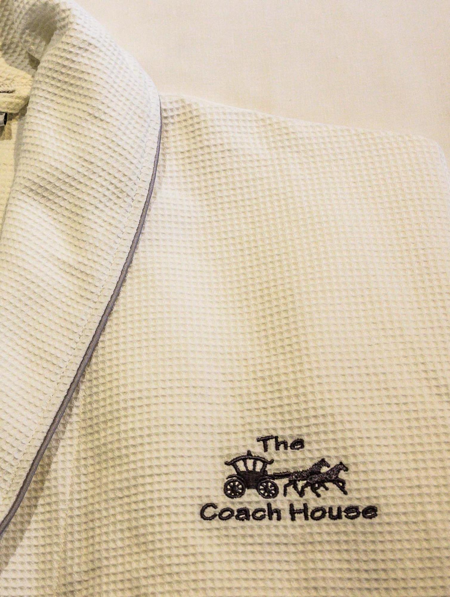 The Coach House - An Exeptional 3 Story House In The Heart Of The Lanes With Secure Private Parking Hove